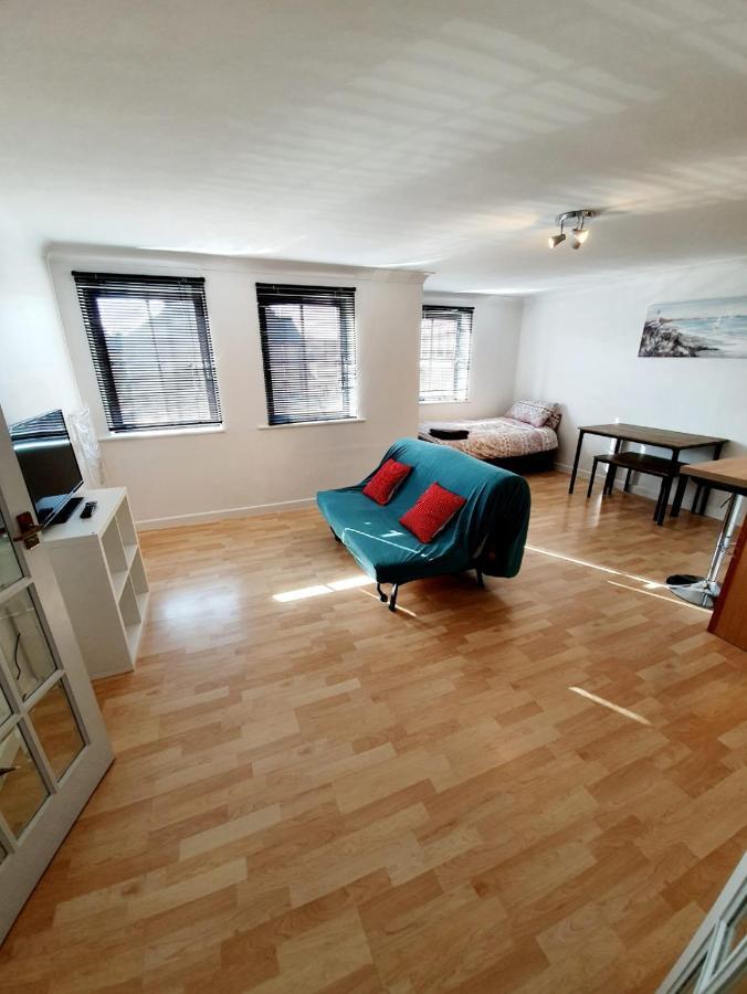 Chelmsford Town Centre Apartments With Car Parking Eksteriør bilde